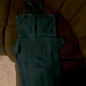 Conjunto de falda y blusa bebé size S una sola postura , excelente condiciones